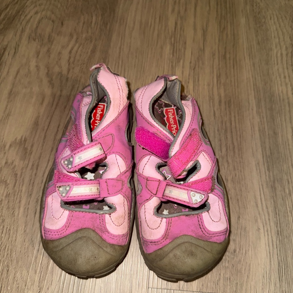 ⭐️Fisher-Price Pink and‎ Gray Kids Sneakers⭐️